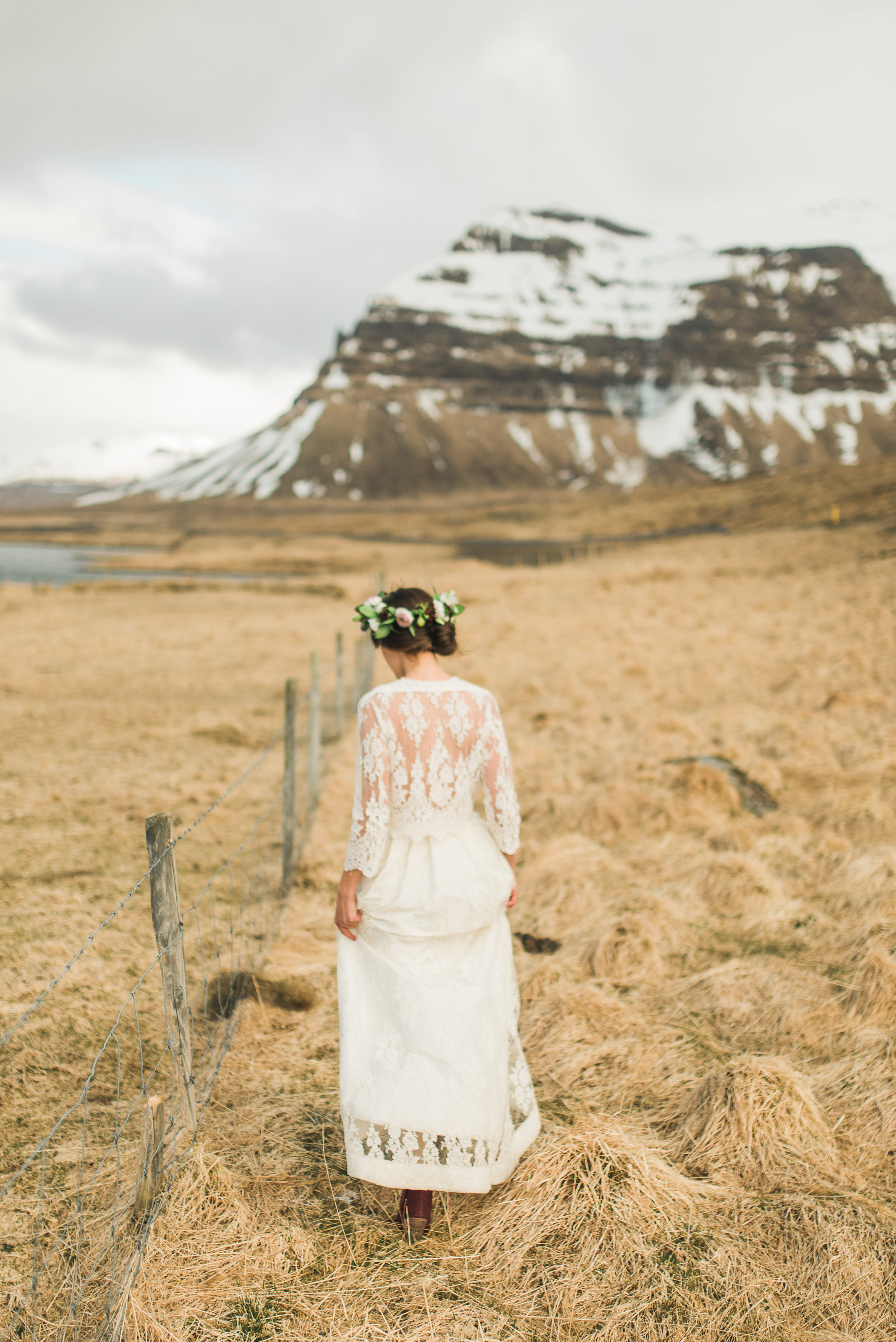 Coastal cliff portraits during Céline and Ben elopement in Iceland on the coastal path near Hellnar