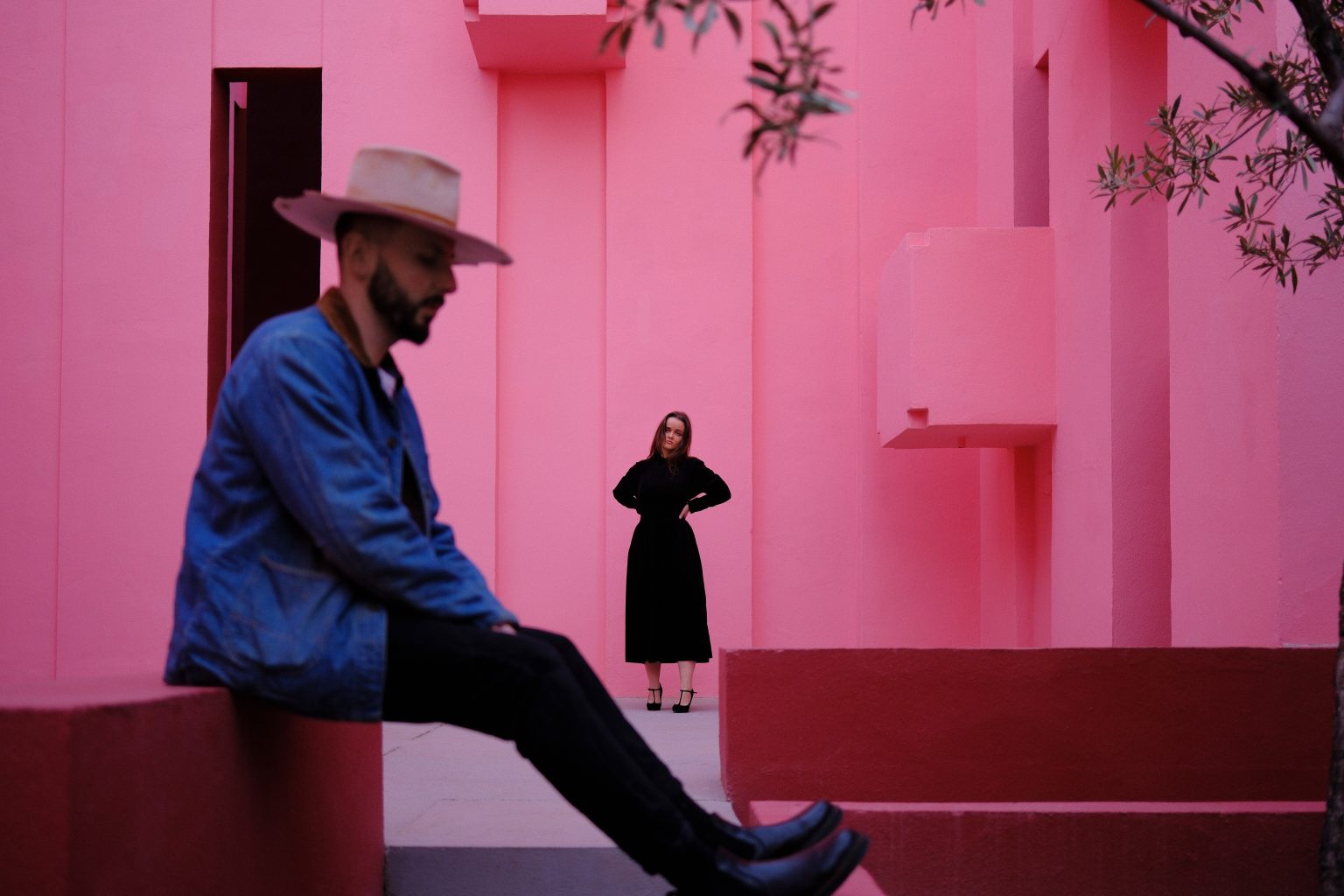 Ondrej and Adriana in a quiet pink corner of La Muralla Roja, Calpe