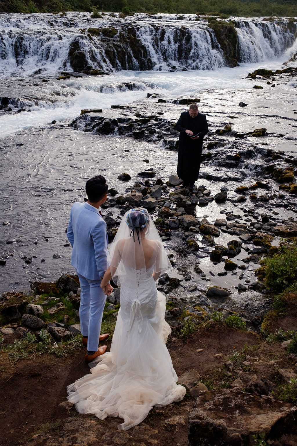 The ceremony beside Brúarfoss waterfall