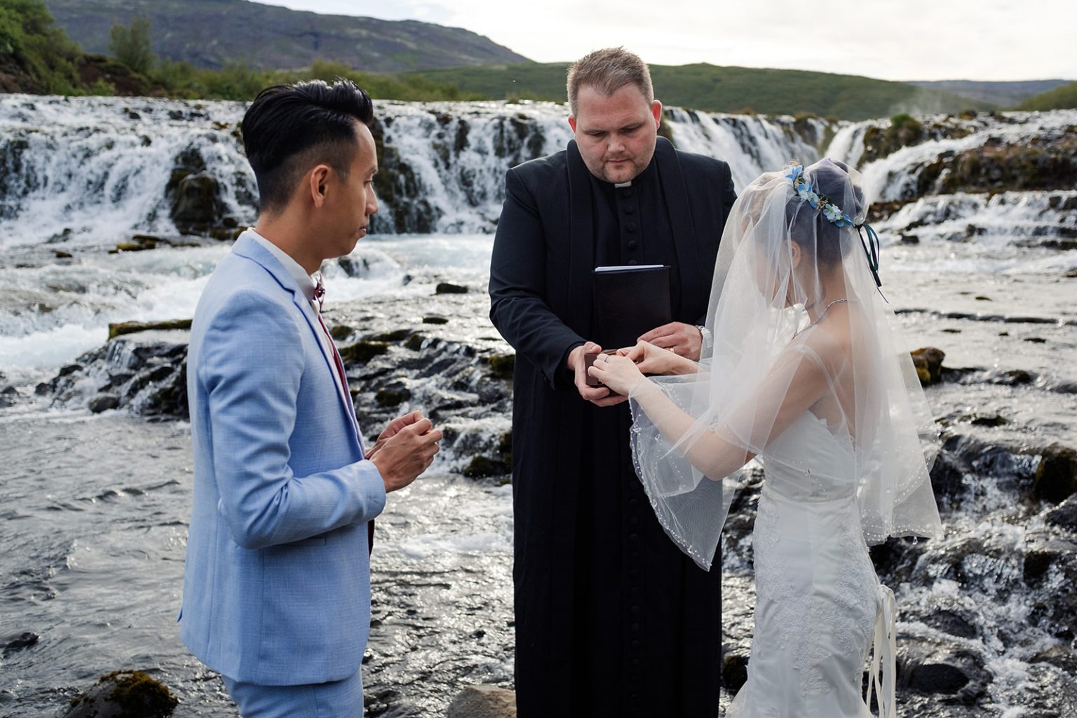 Exchanging rings at Brúarfoss on the Golden Circle