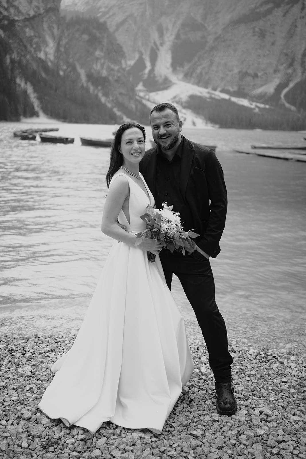 Bride at the turquoise water of Lago di Braies