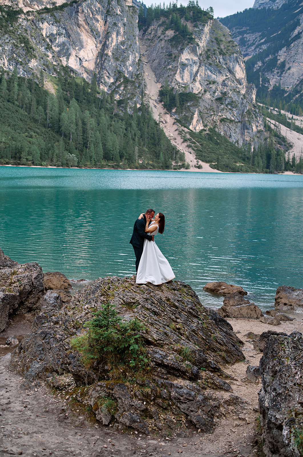 Black and white bridal portrait at Lago di Braies, Dolomites