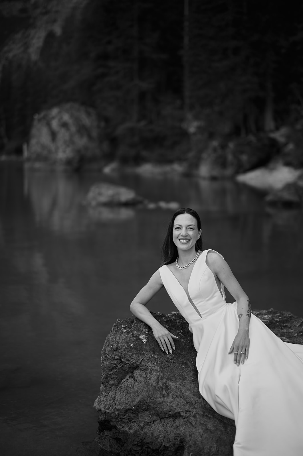 Lago di Braies wedding photographs, Dolomites