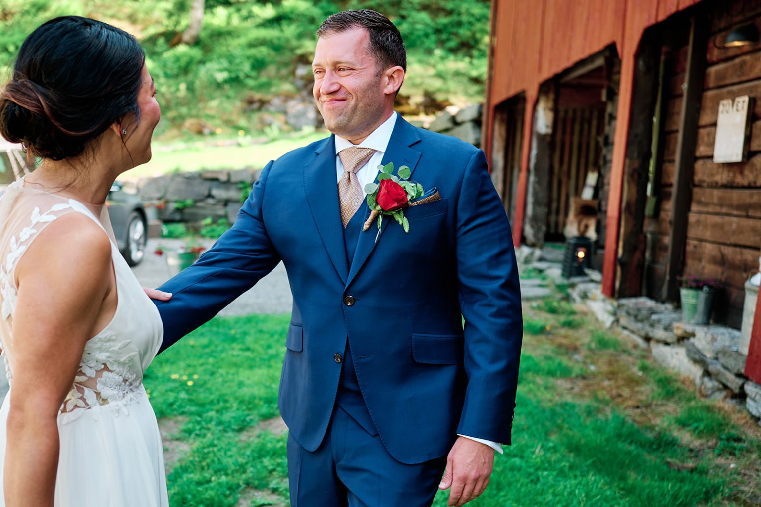 Nina and Will during their first look