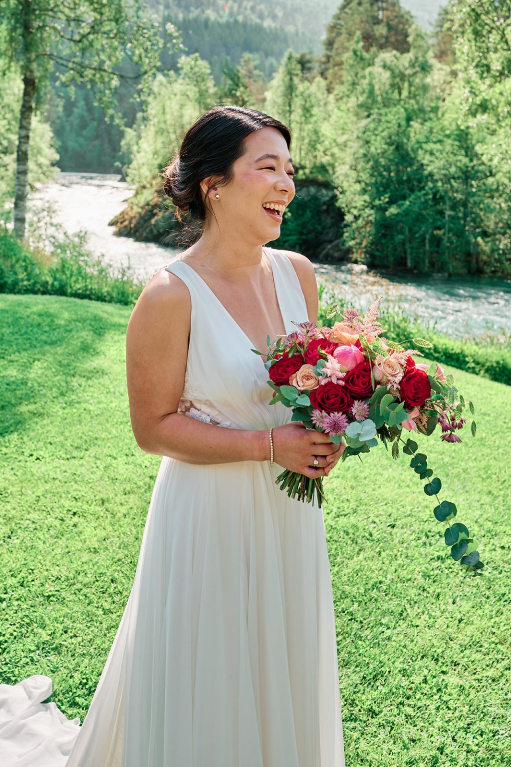 The bride with her bouquet before the ceremony