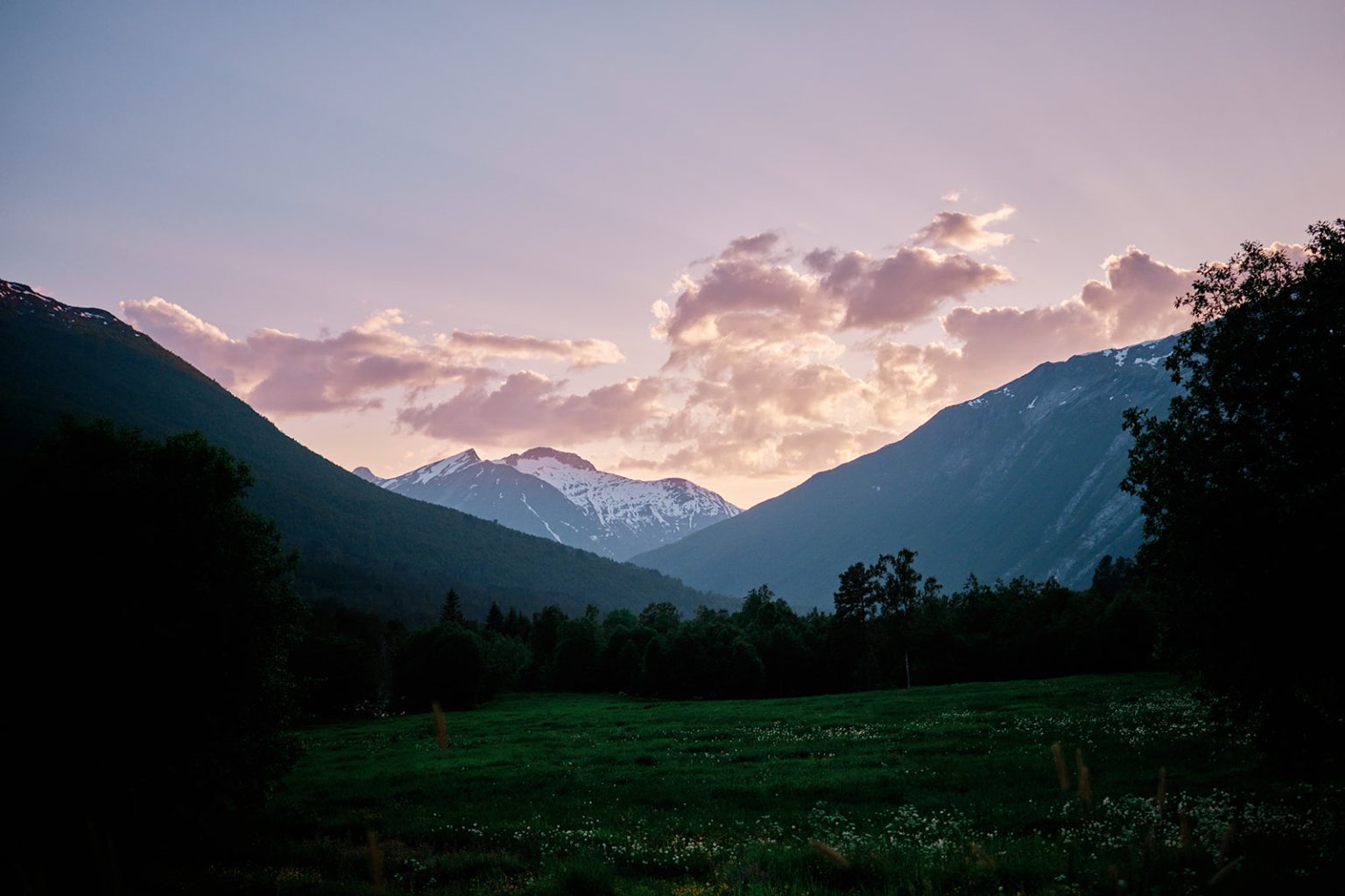 Sunset over the mountains at Juvet