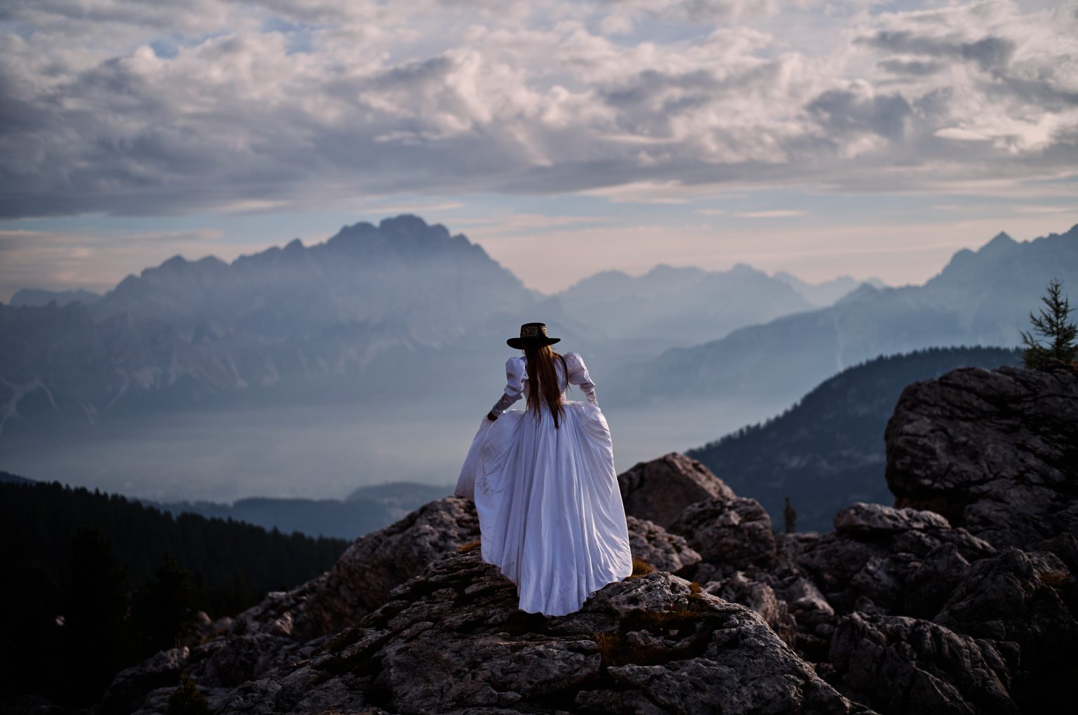 Lilly and Vic together in the sunrise at Passo Giau
