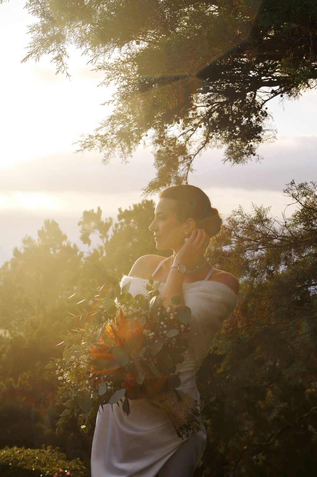 Sun flare and the couple on São Miguel