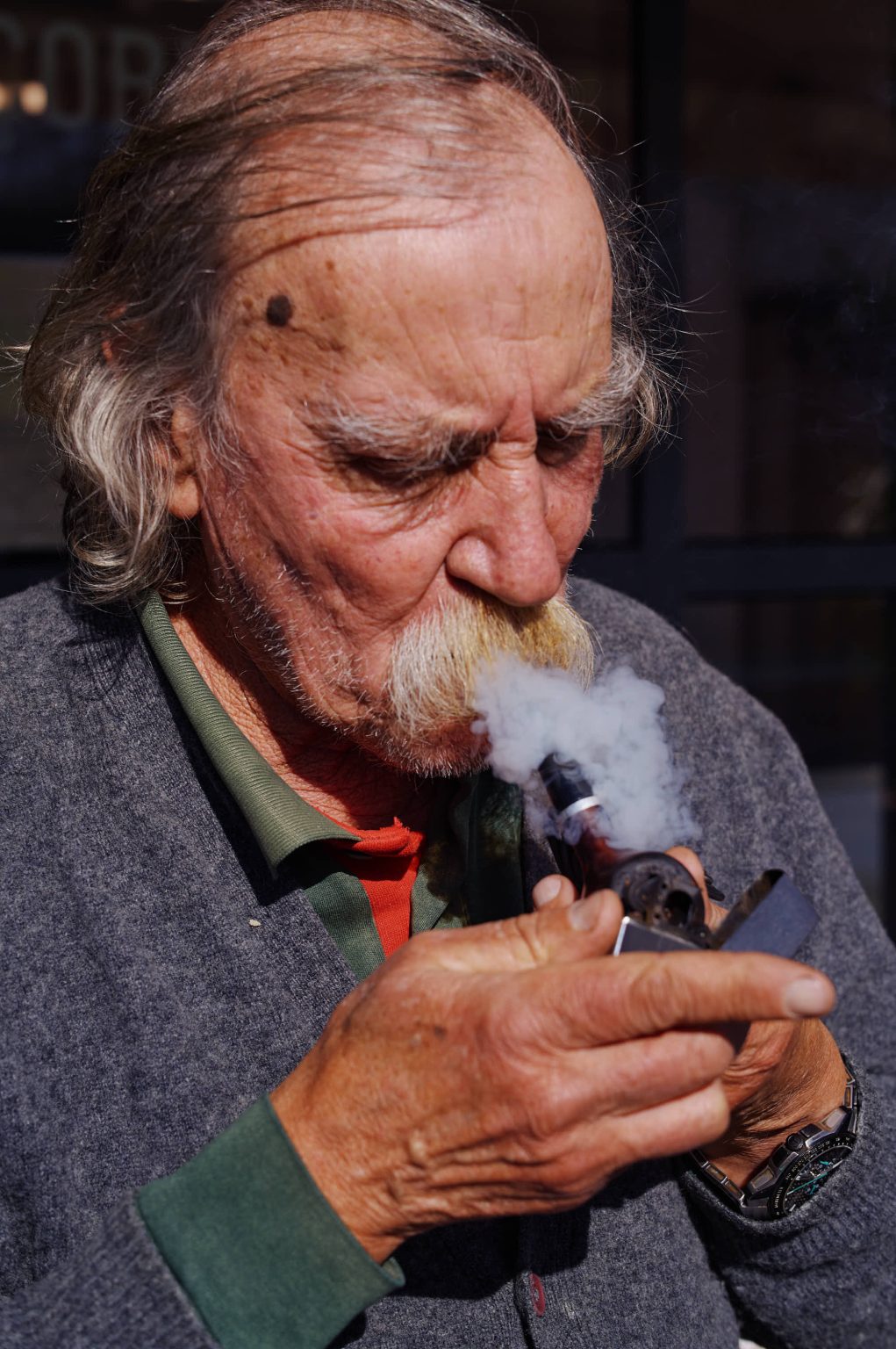 A local man with a pipe on São Miguel