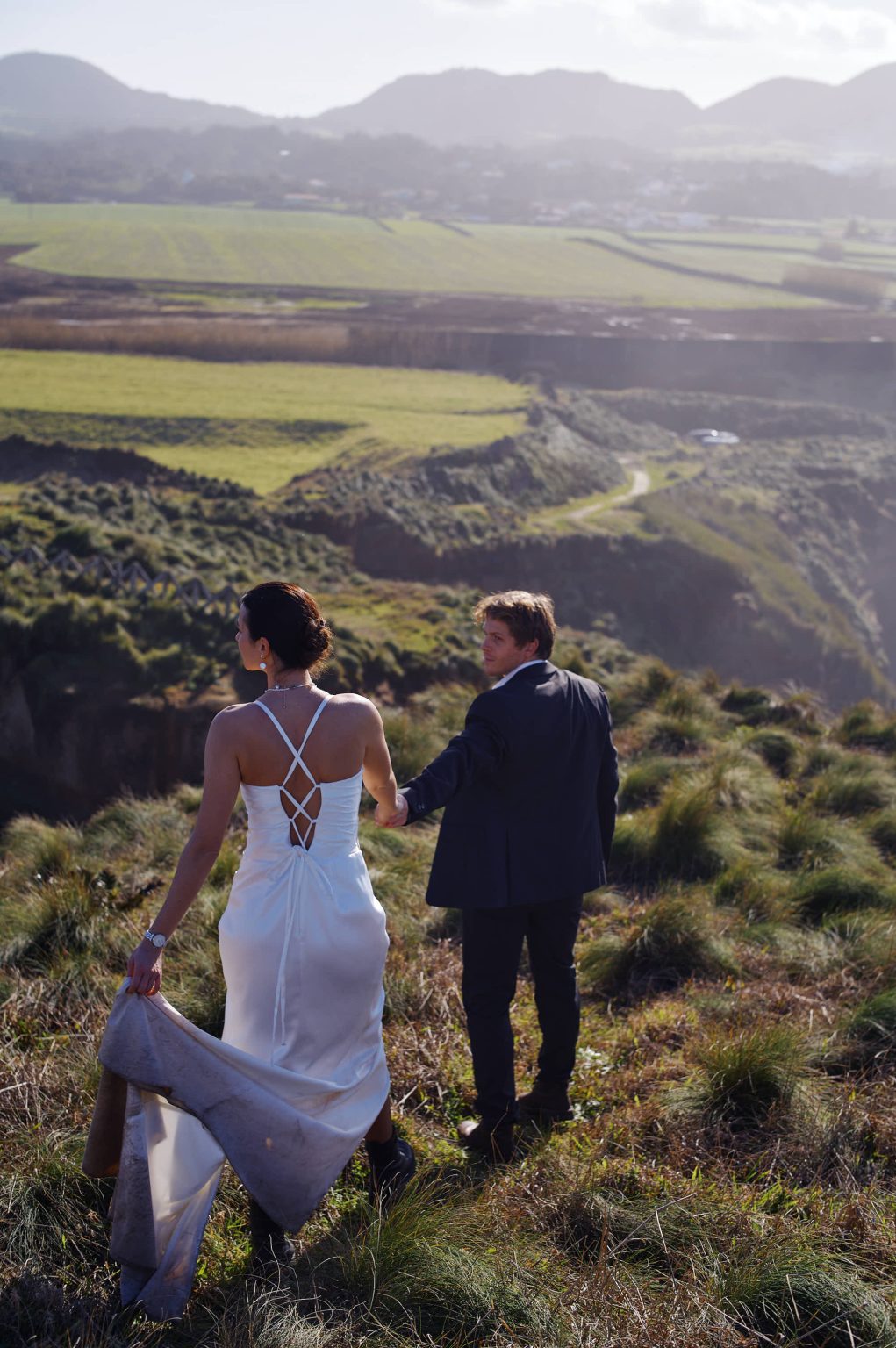 The couple on the cliffs of São Miguel