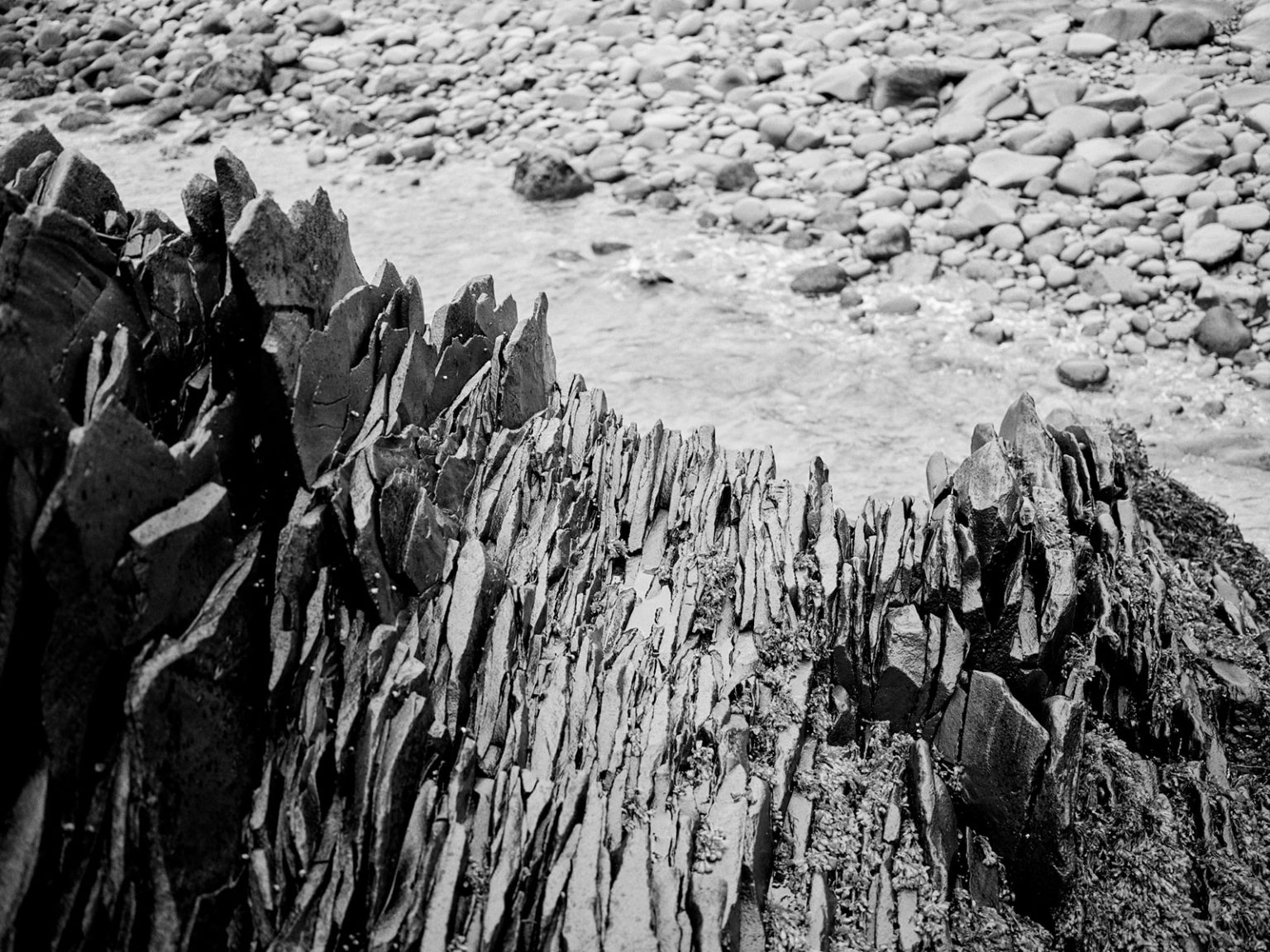 Dramatic basalt on the Snæfellsnes coast, a Snæfellsnes elopement photographer