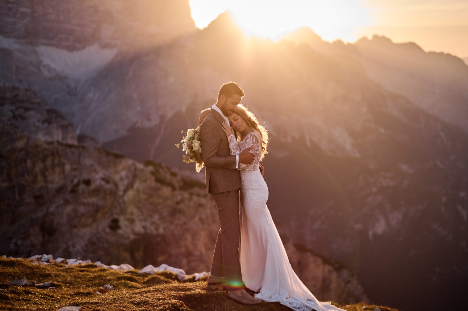 Charlotte and Collin in the sunrise glow, Tre Cime di Lavaredo