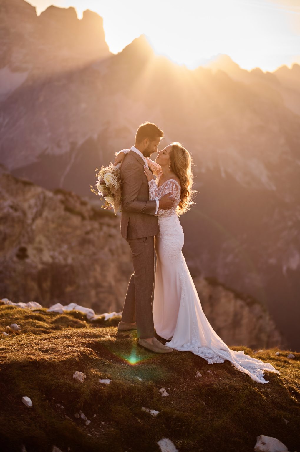 Charlotte and Collin at sunrise, Tre Cime di Lavaredo