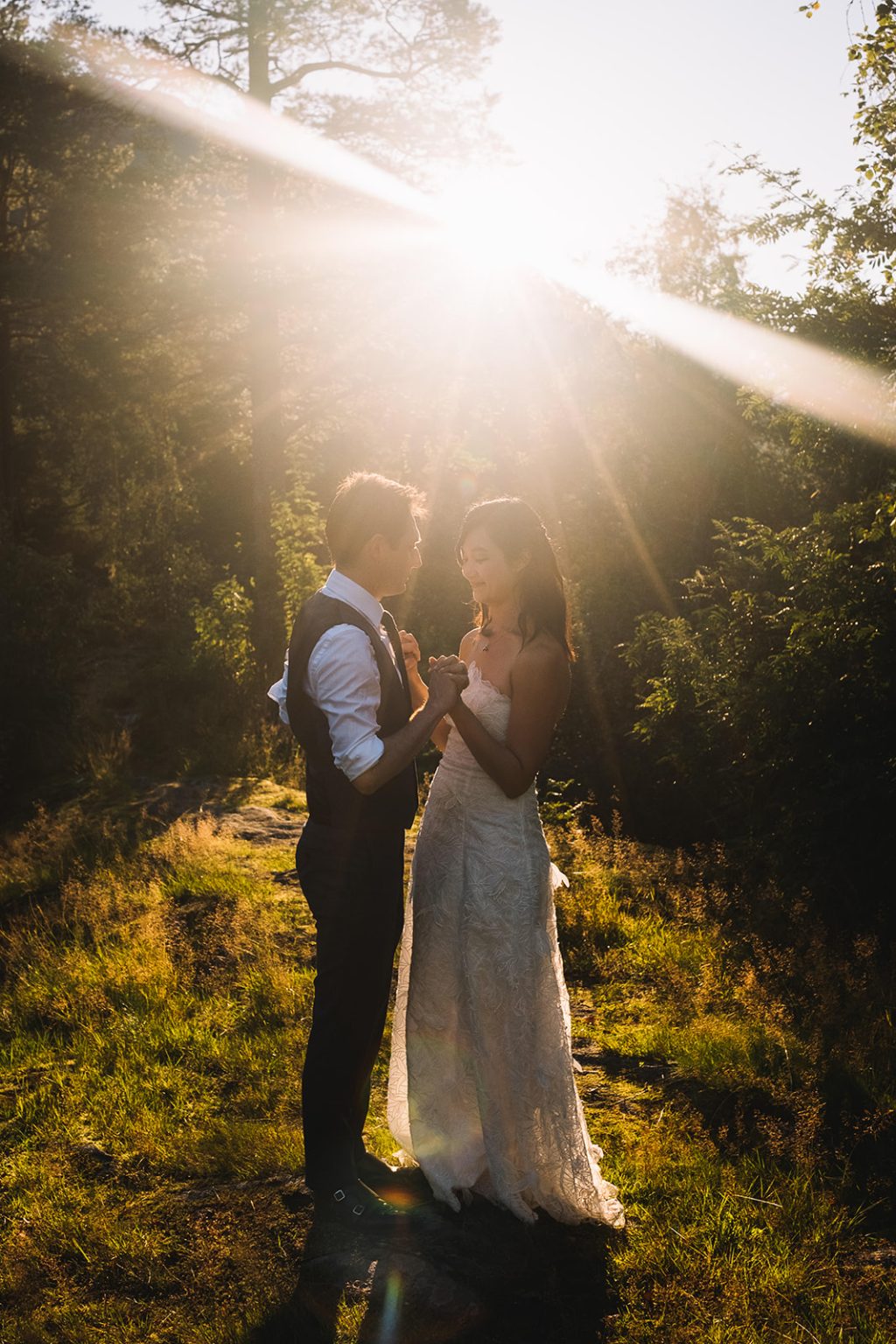 The couple dancing at dusk, a Juvet wedding photographer
