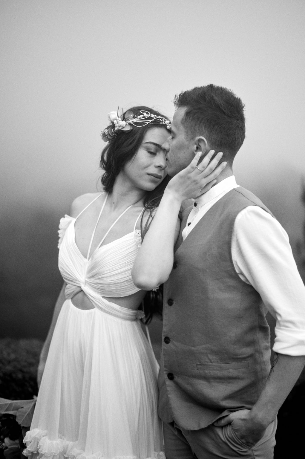 Silvia and Florin close together, a São Miguel elopement in the Azores