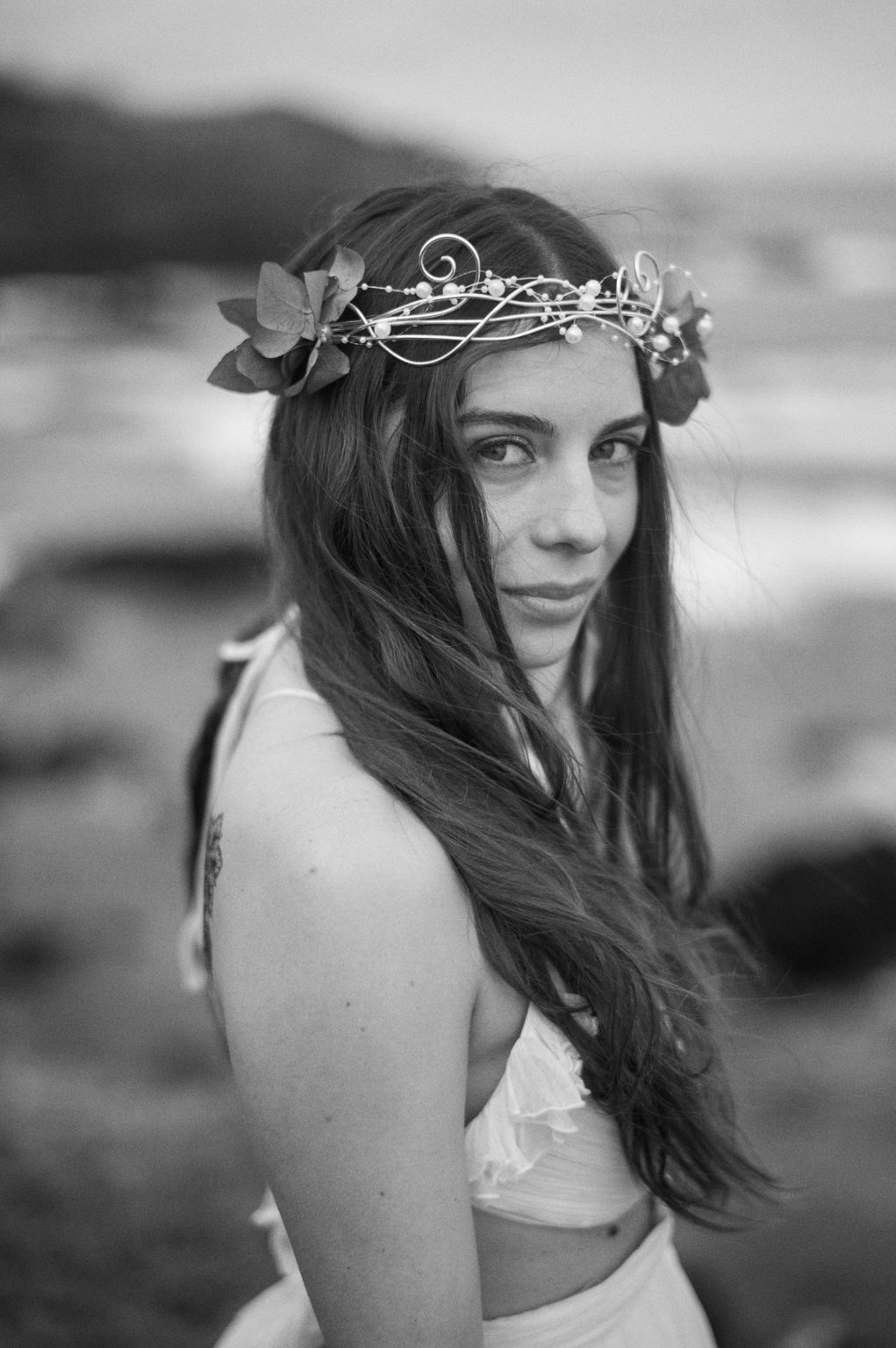Black and white portrait of the bride on the Azores coast