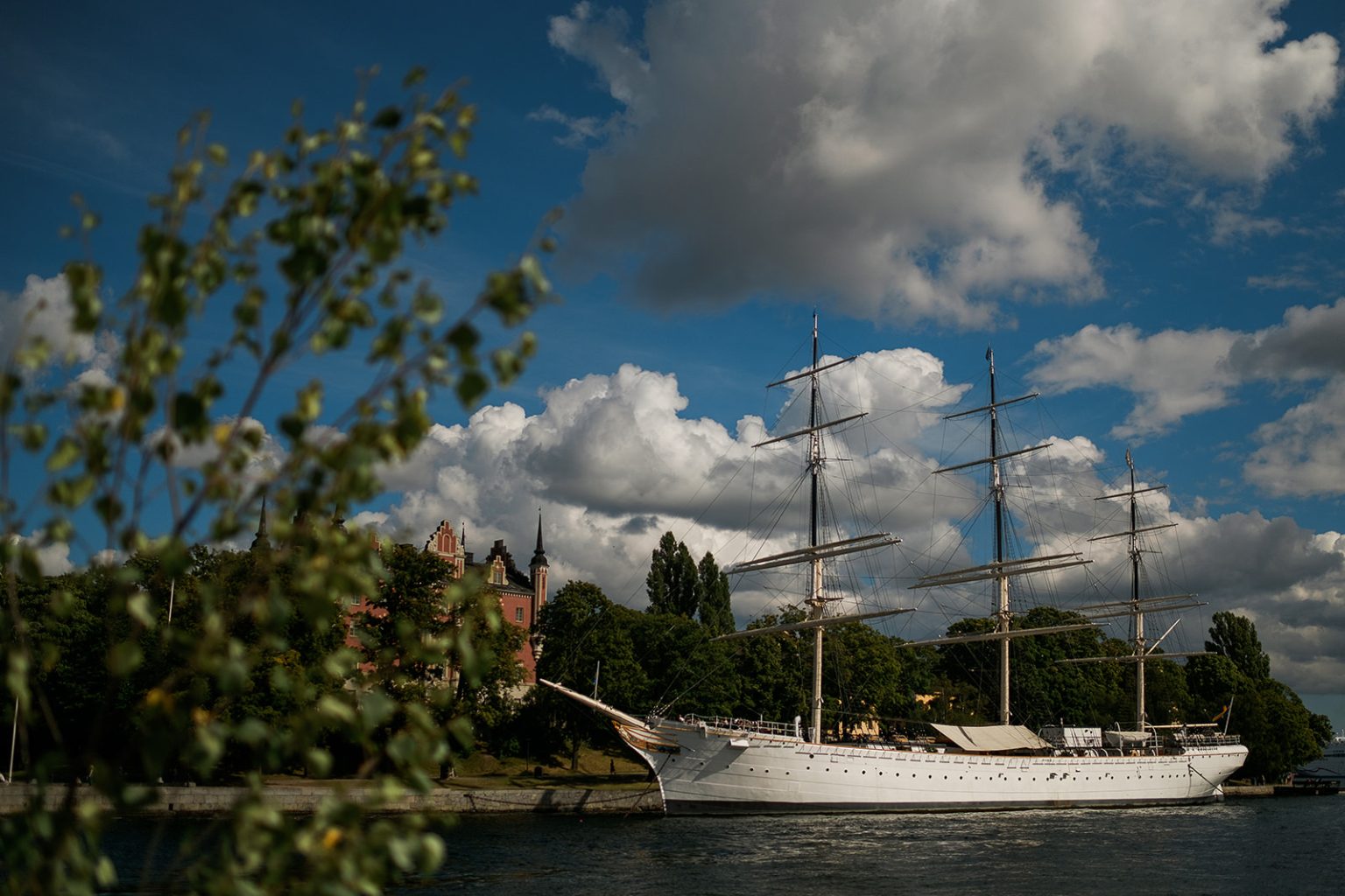 A sailing boat in the Stockholm archipelago