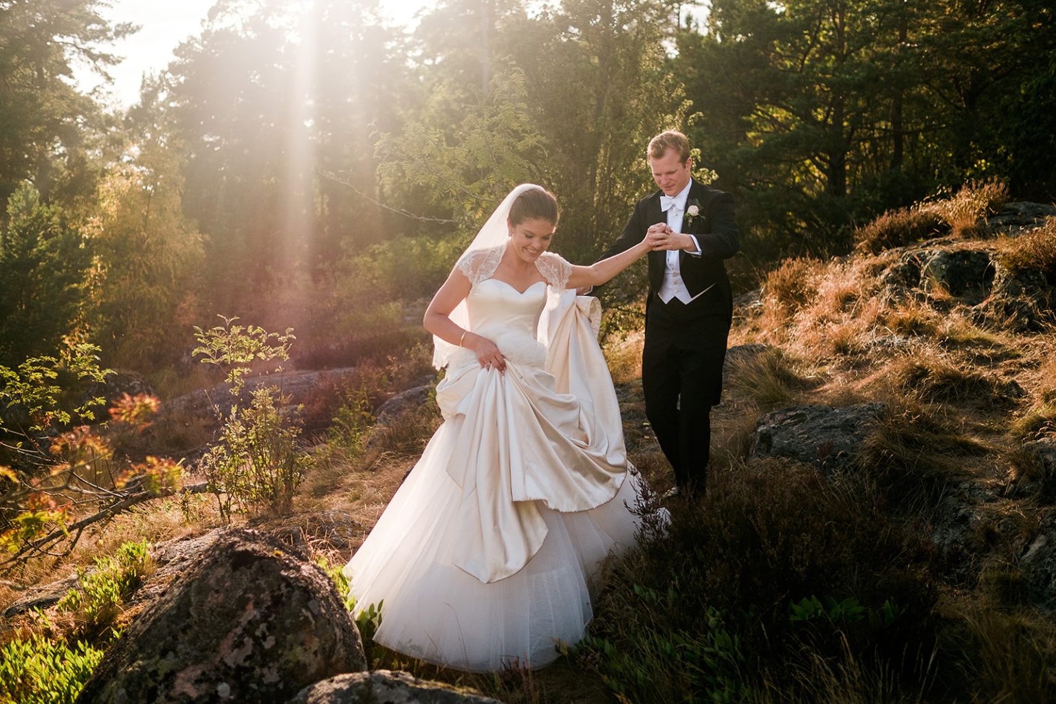 Bride and groom at golden hour in the archipelago