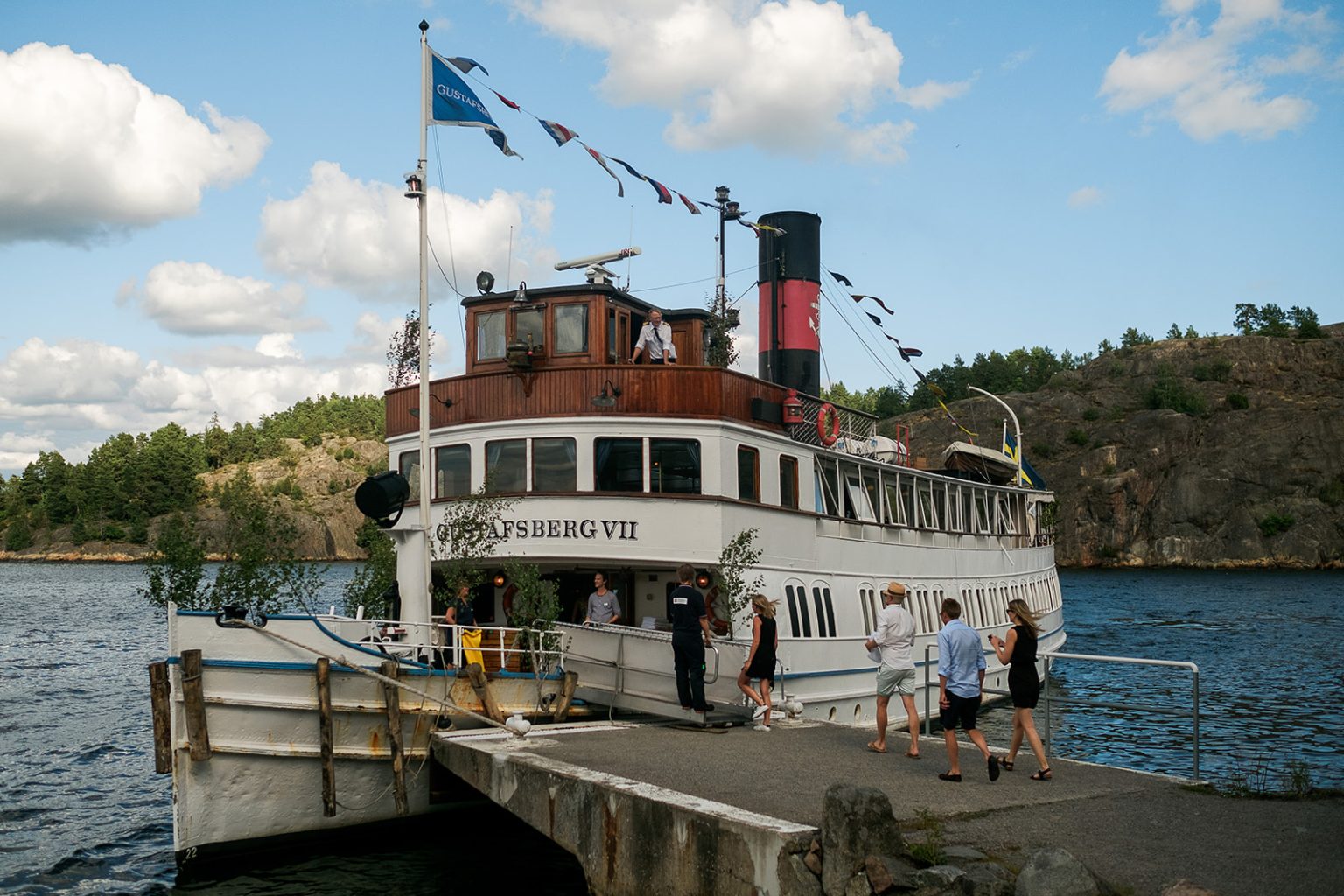 The archipelago steamer at the jetty