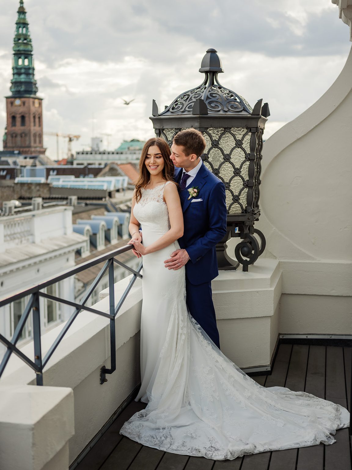 Bride with the Copenhagen skyline behind her