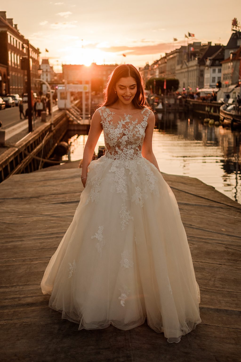 Bride portrait at Nyhavn in Copenhagen