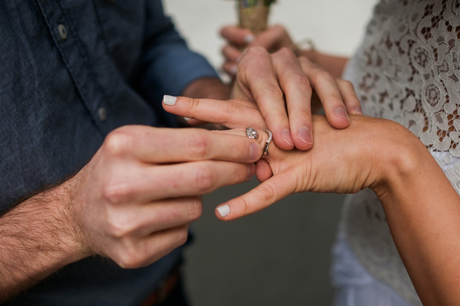 Exchanging rings during a Copenhagen elopement