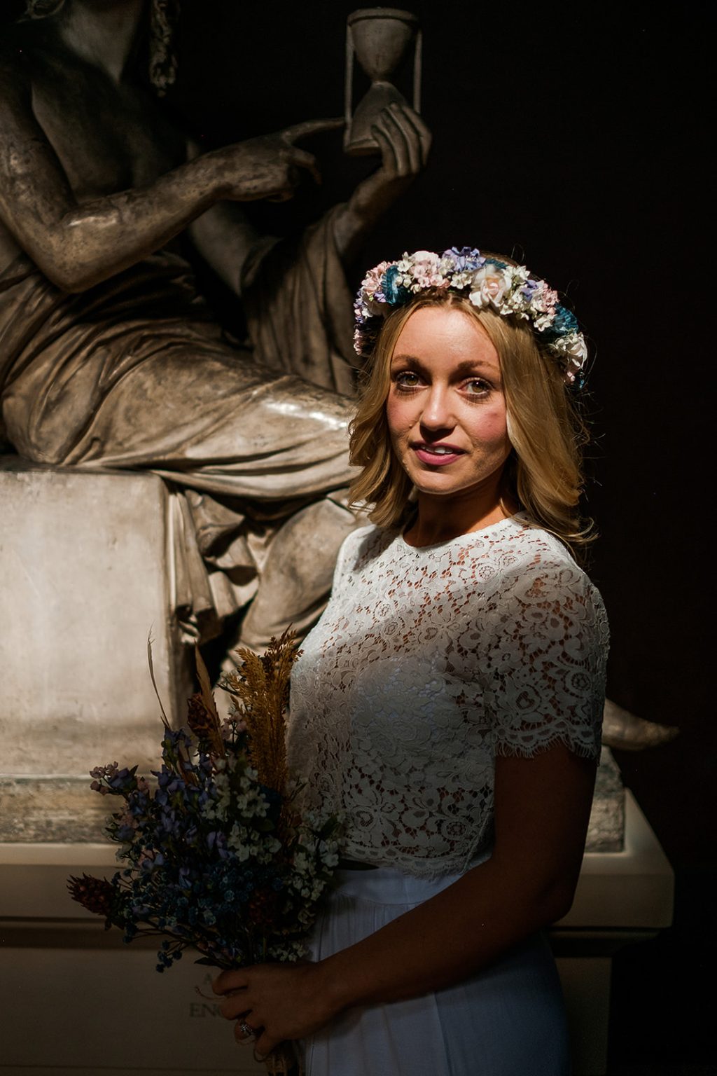The bride among the sculptures in Copenhagen