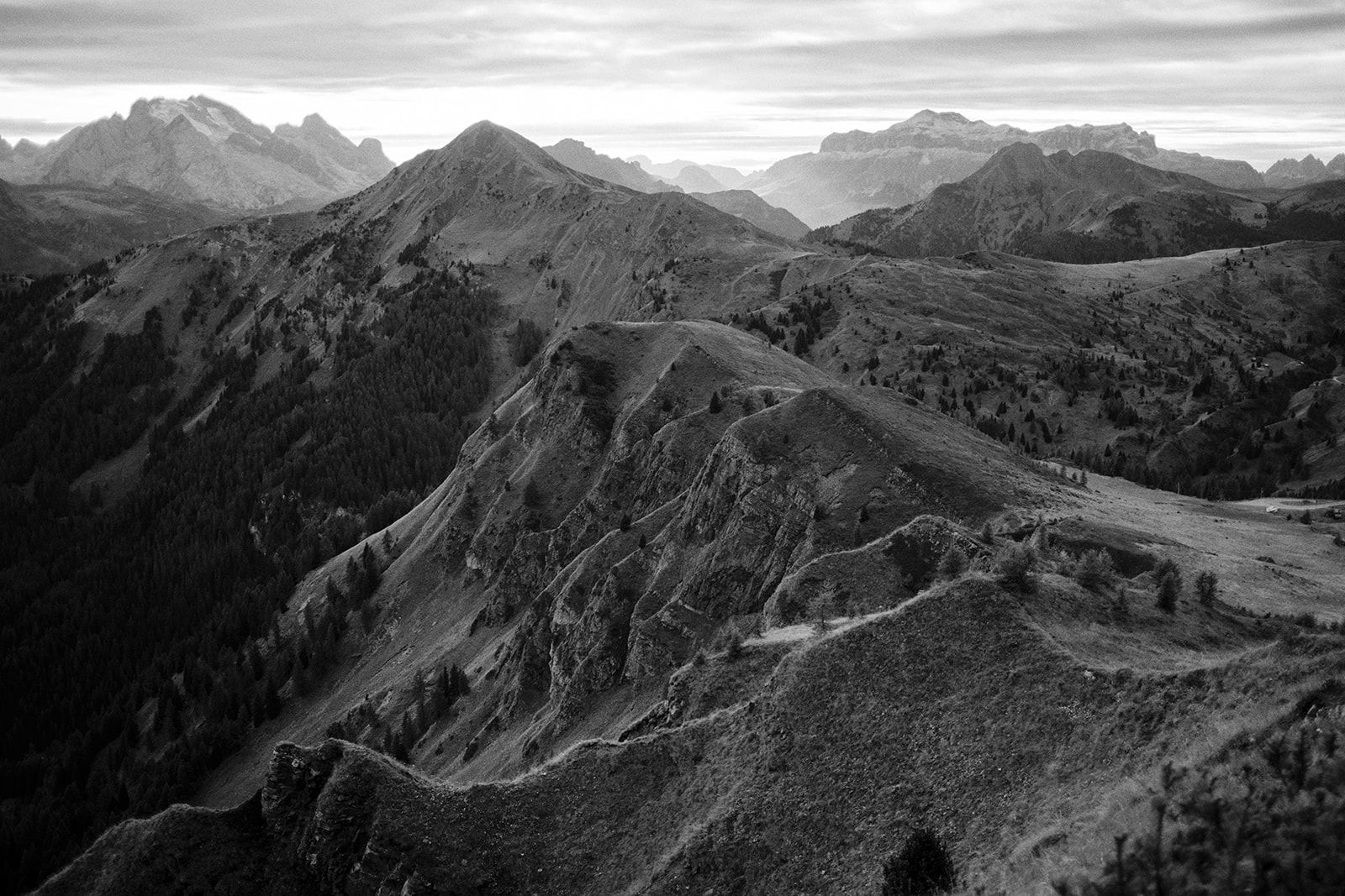 Eloping couple in the Dolomites