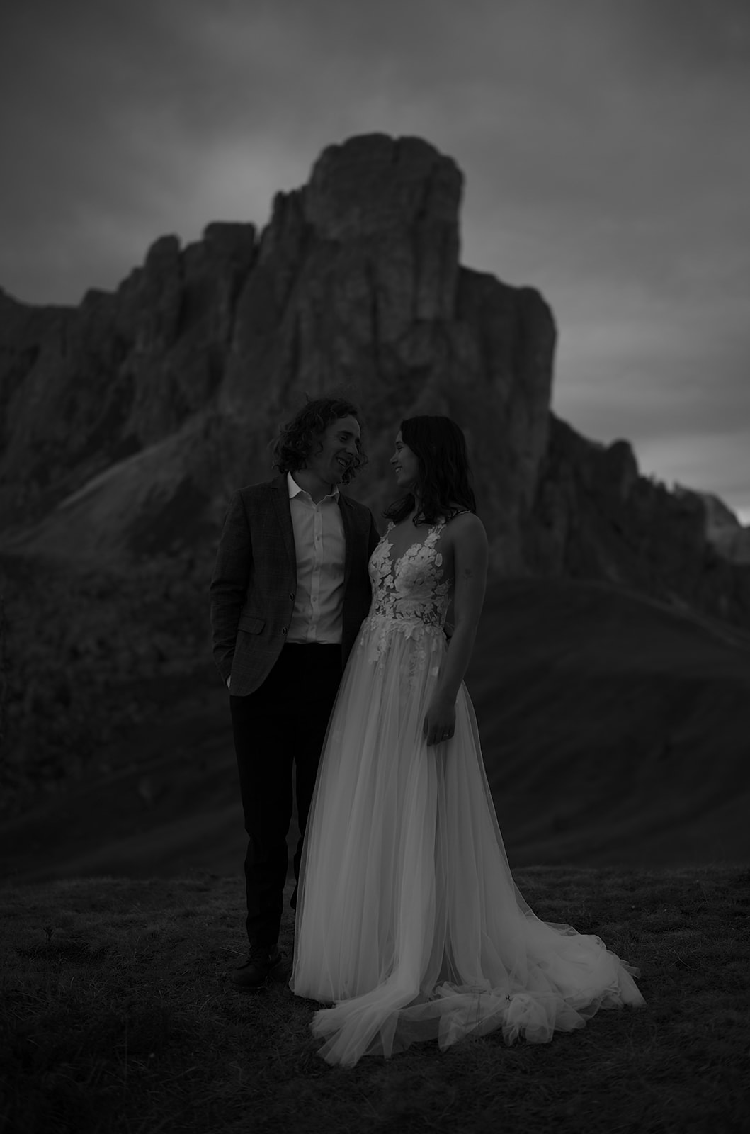 Bride and groom in the Dolomites