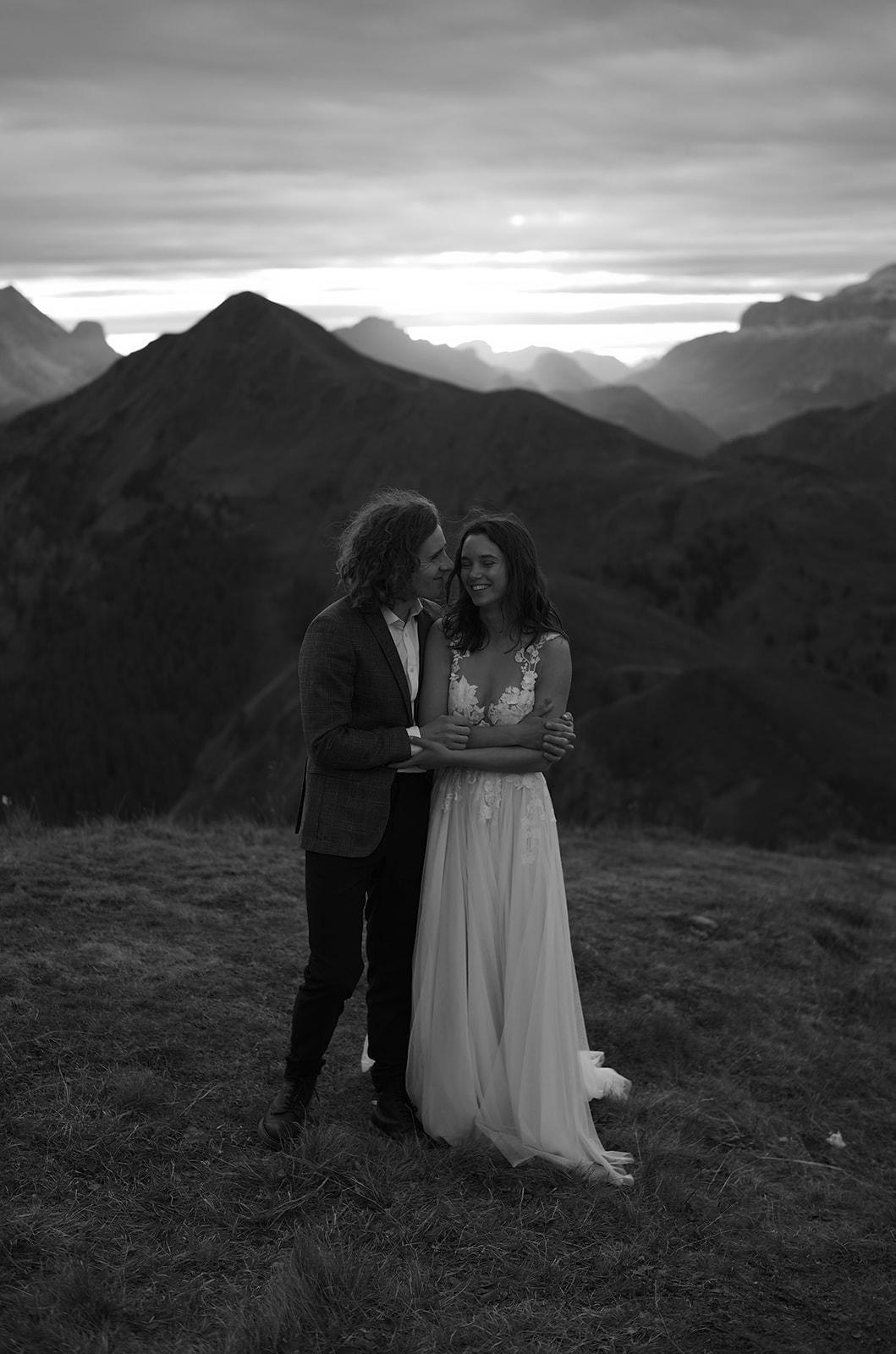 Yuliia and Gunnar in the Dolomites at sunset