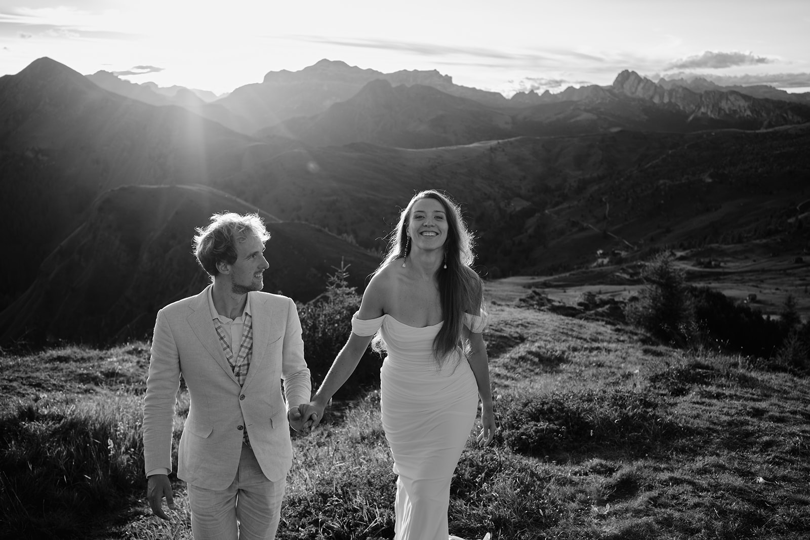 Golden hour couple portraits at Passo Giau, Dolomites