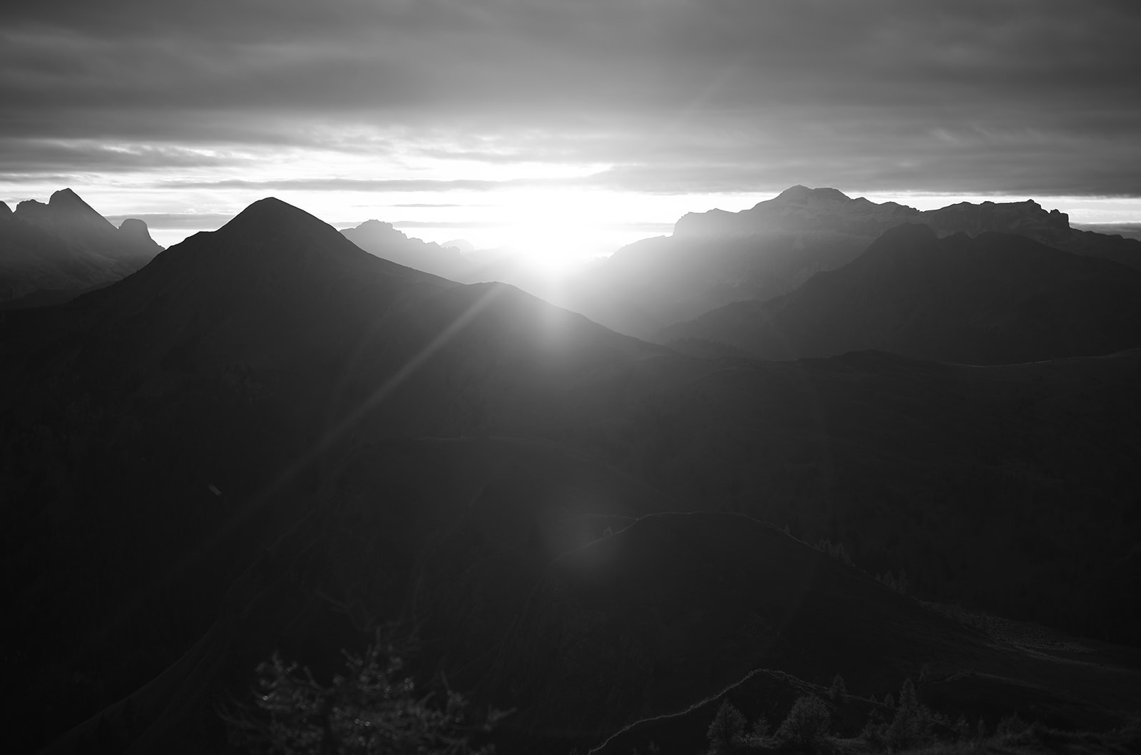 Eloping couple in the Dolomites at sunset