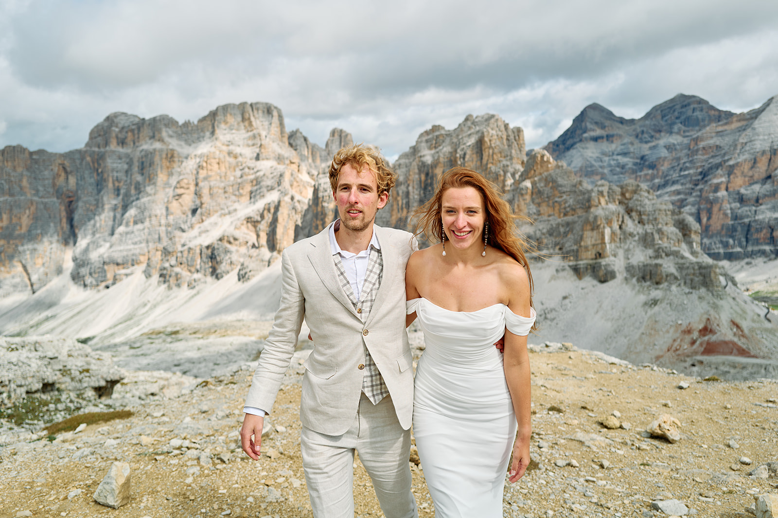 Couple at Rifugio Lagazuoi, Dolomites destination wedding
