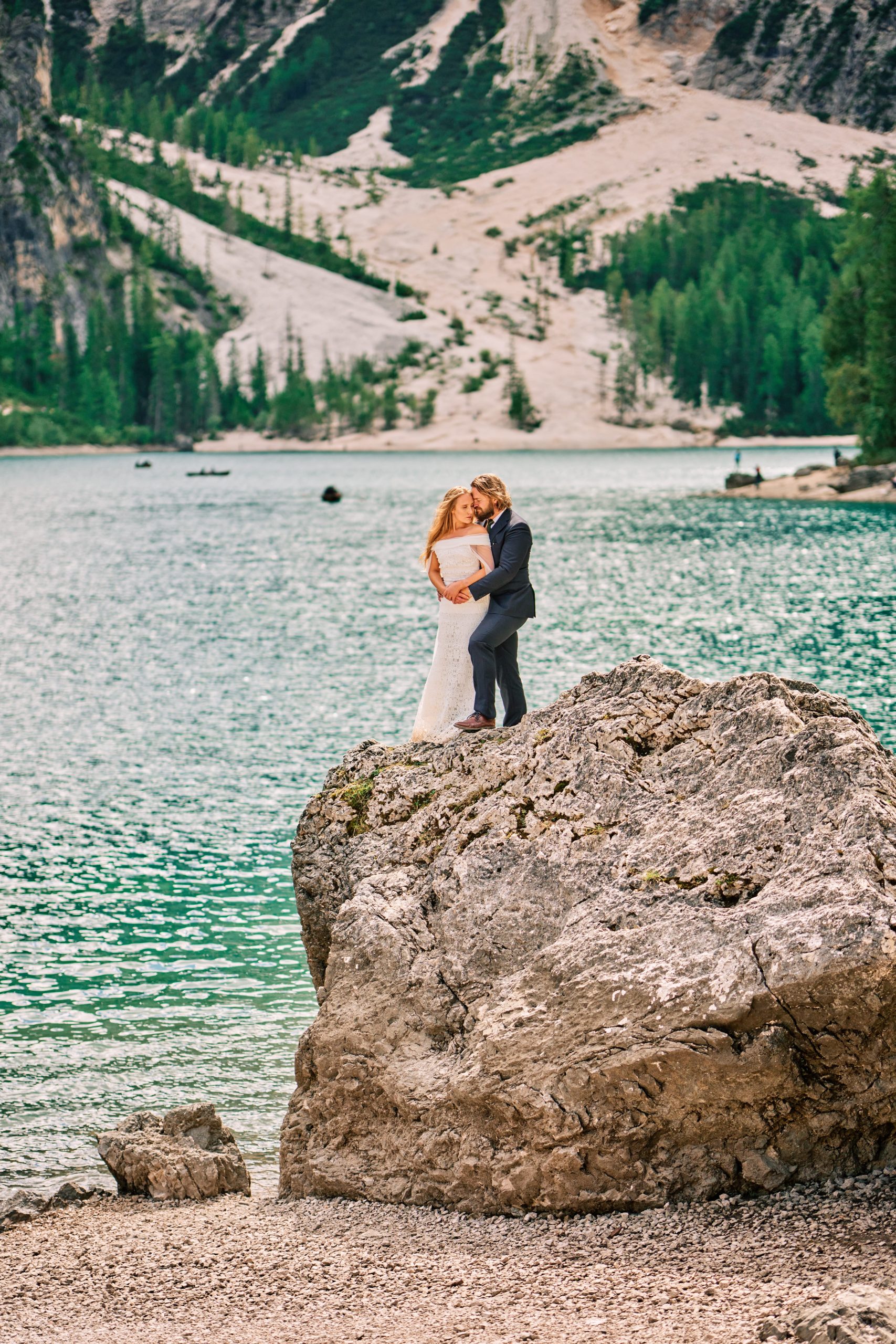 Peter & Moa at the mountain lake, Dolomites