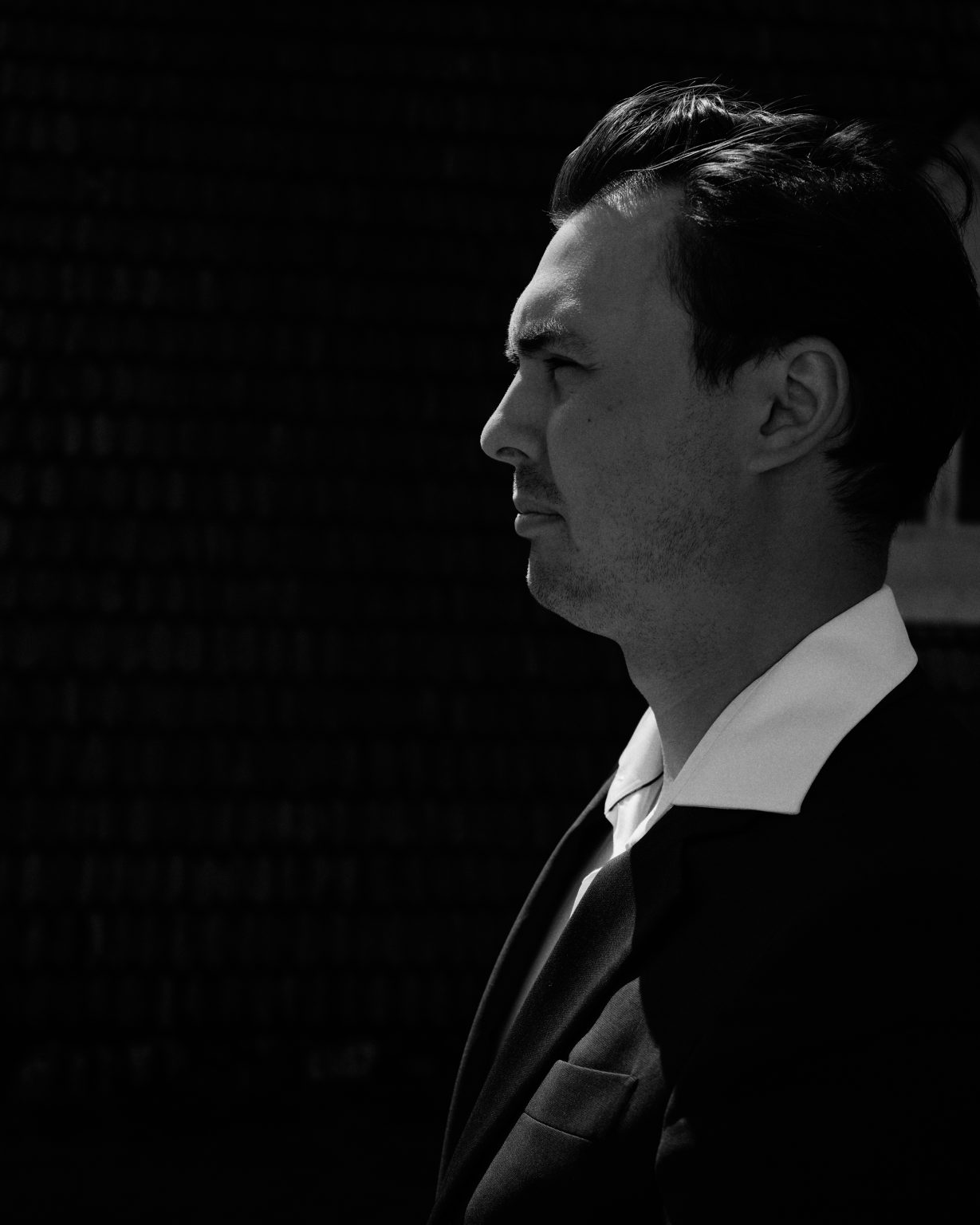 Joakim in profile during the Söderhamn elopement