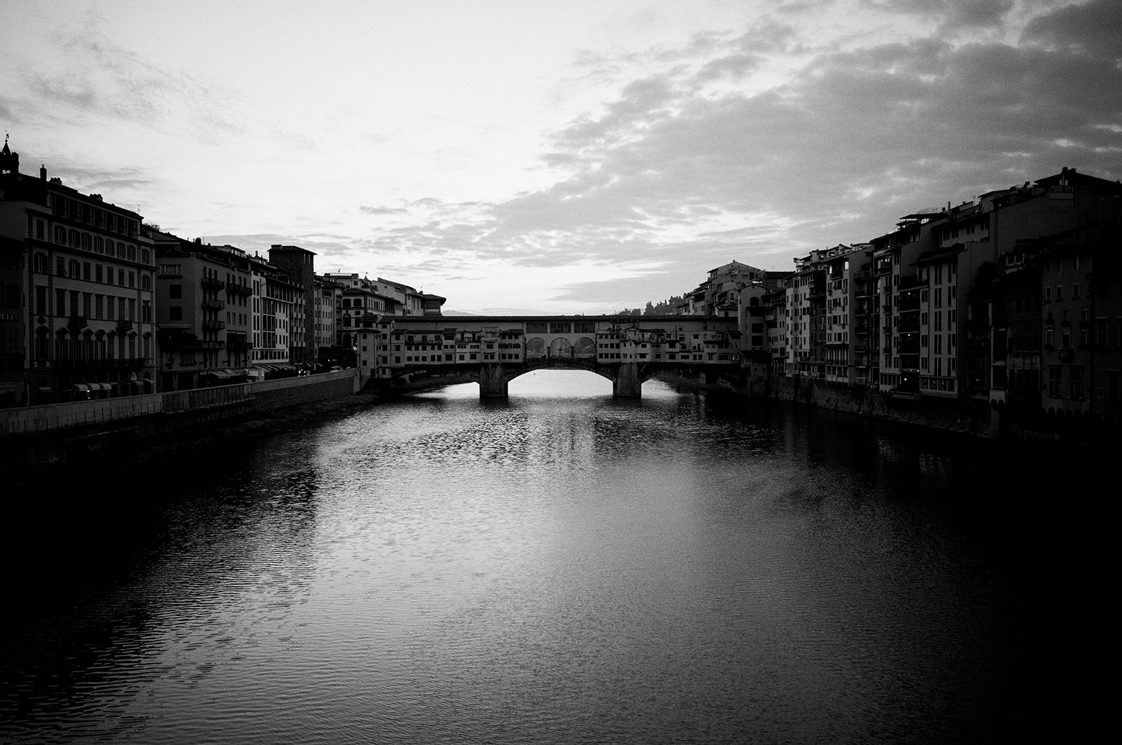 Florence bridges over the Arno at sunrise