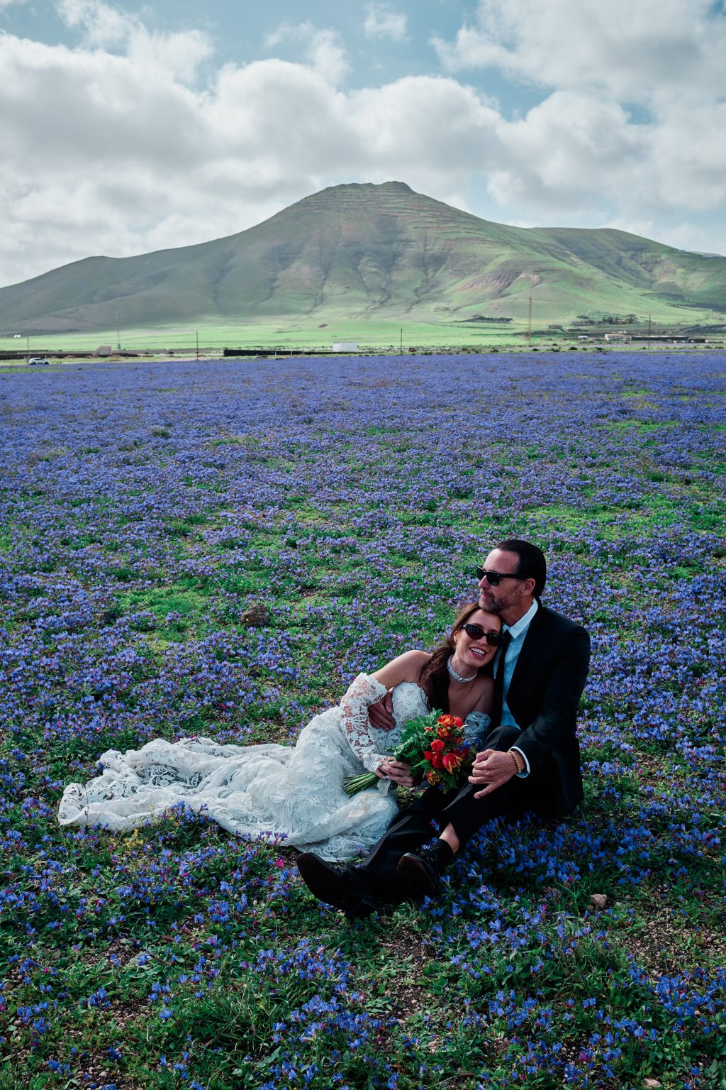 Groom in the wildflowers, Lanzarote