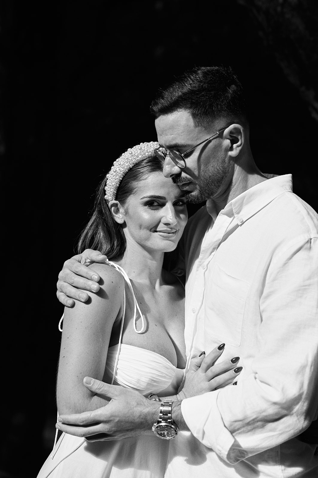 Close black and white portrait of Mónica and Nuno at Queimadas
