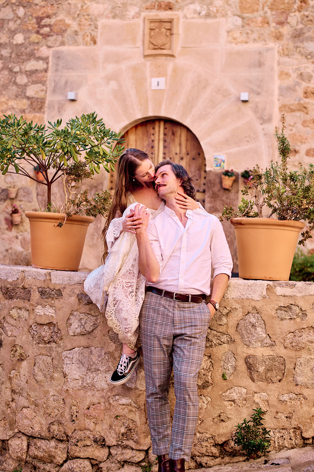 Couple in the lanes of Valldemossa, Mallorca