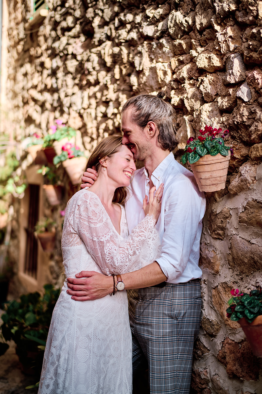 Couple in the lanes of Valldemossa, Mallorca