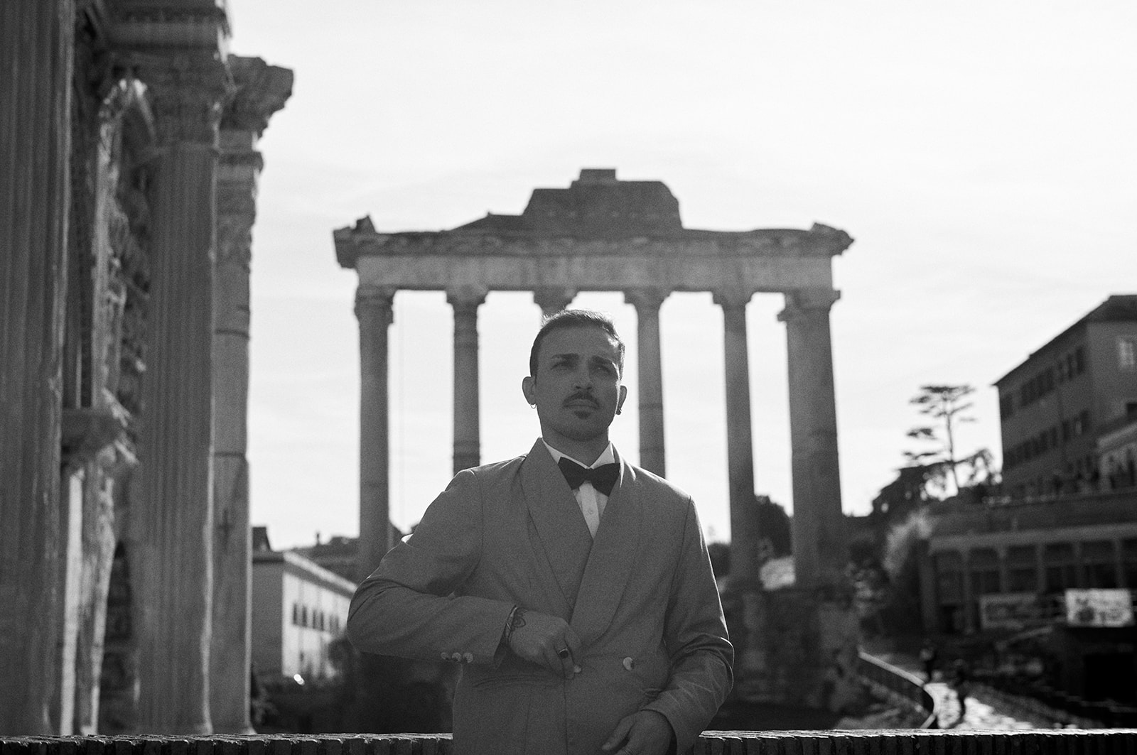 Elopement portraits at the Roman Forum in black and white
