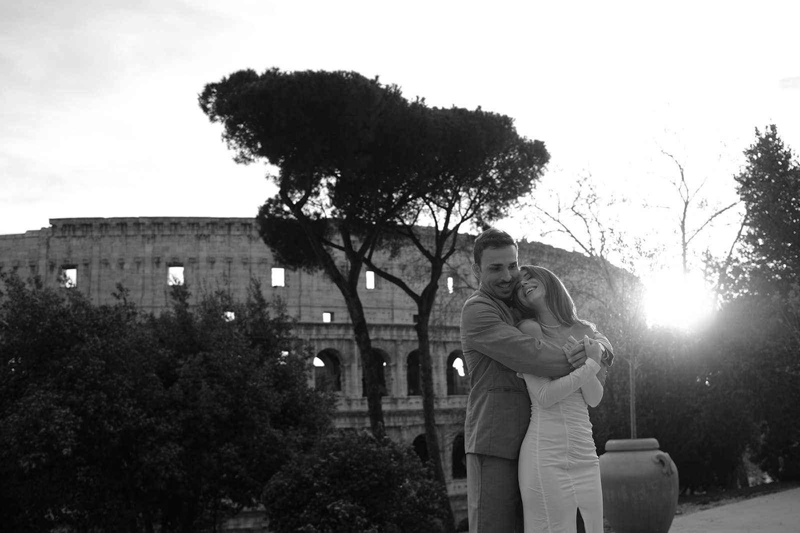 Rome elopement photographer at the Colosseum