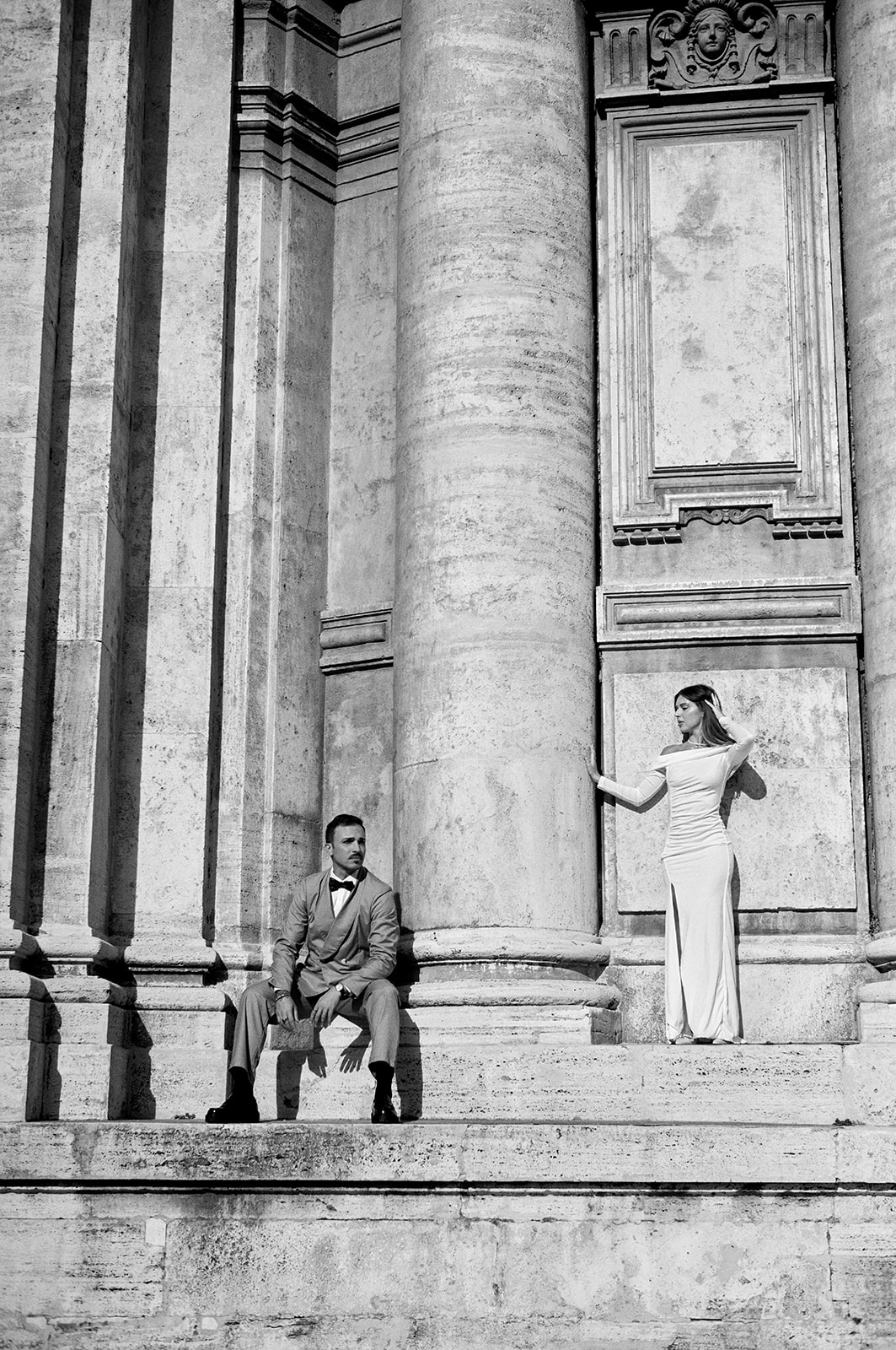 Couple among the columns of the Roman Forum, Rome elopement