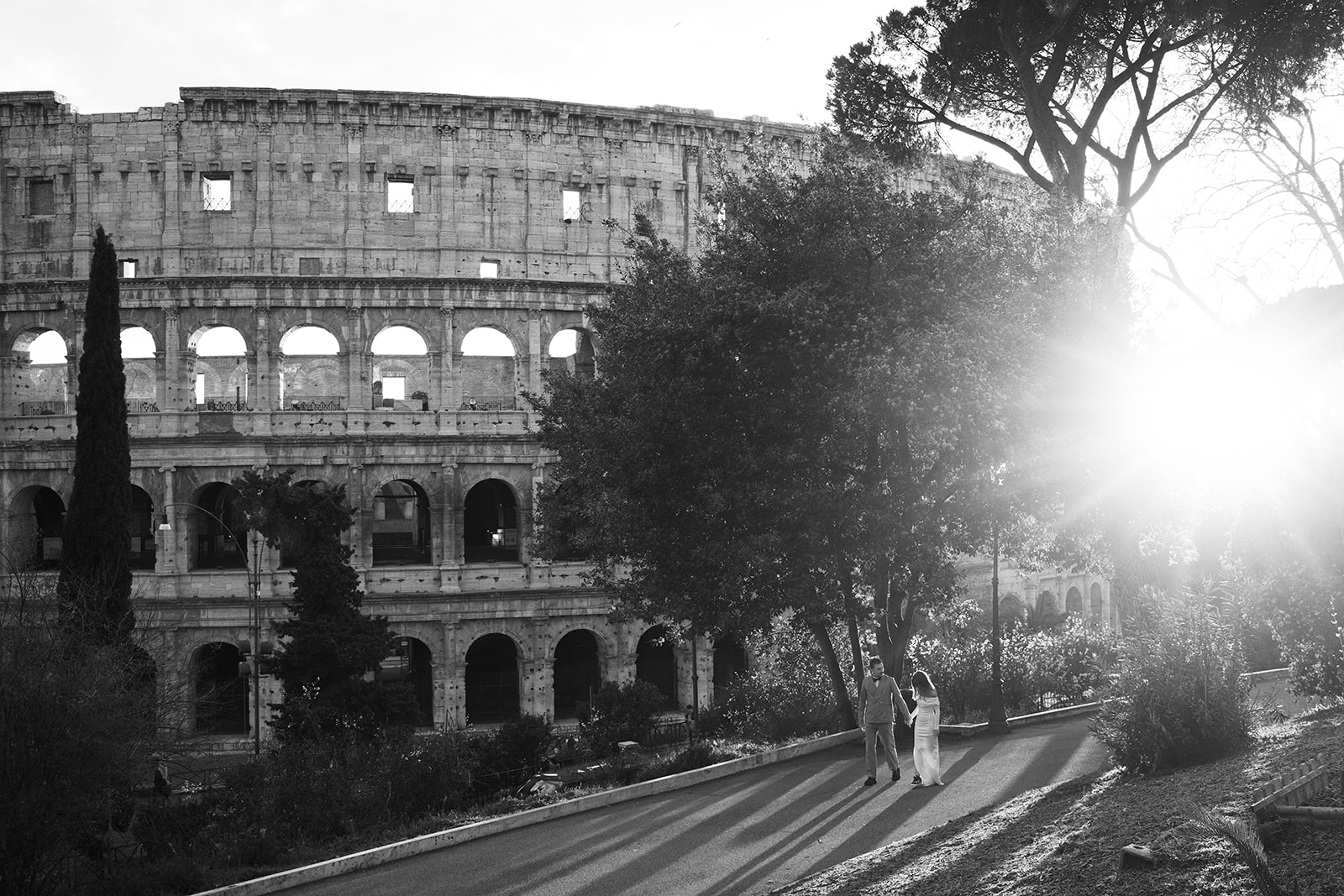 Rome elopement photographer at the Colosseum