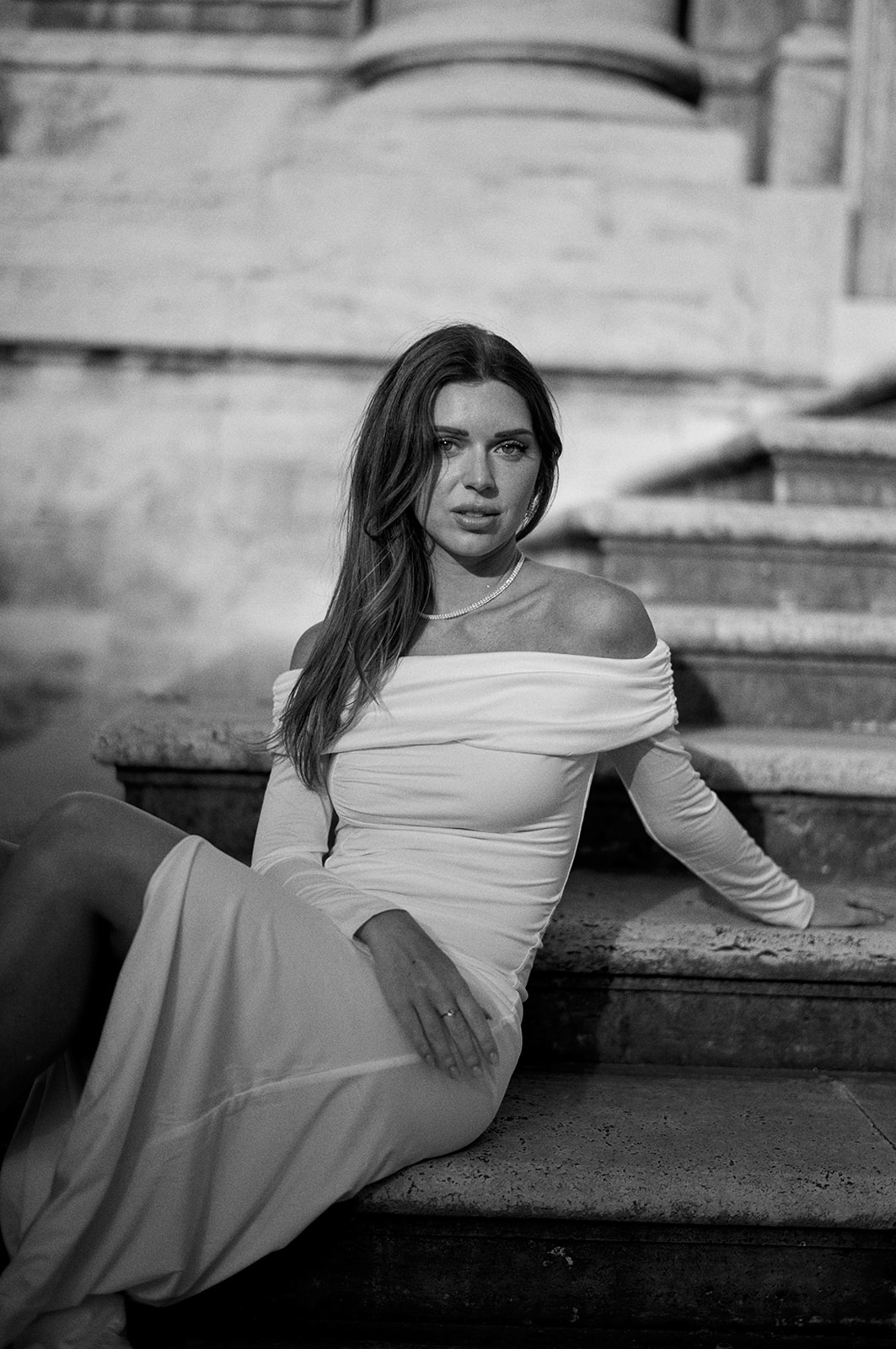 Couple among the columns of the Roman Forum, Rome elopement