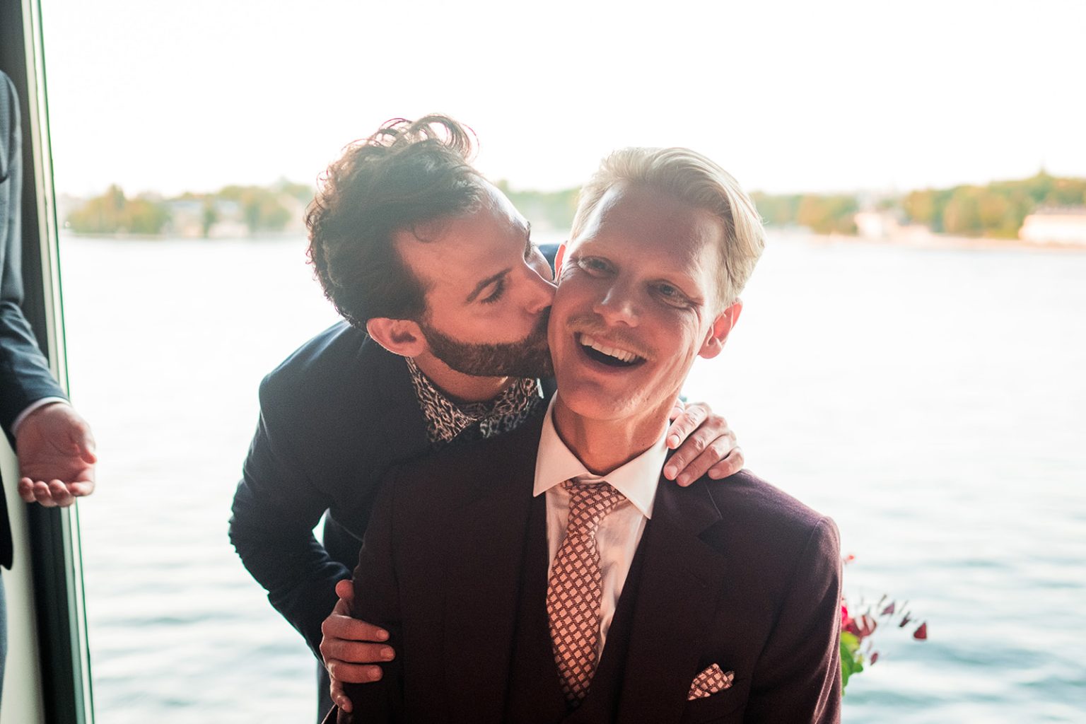 Bride and groom by the water at Fotografiska