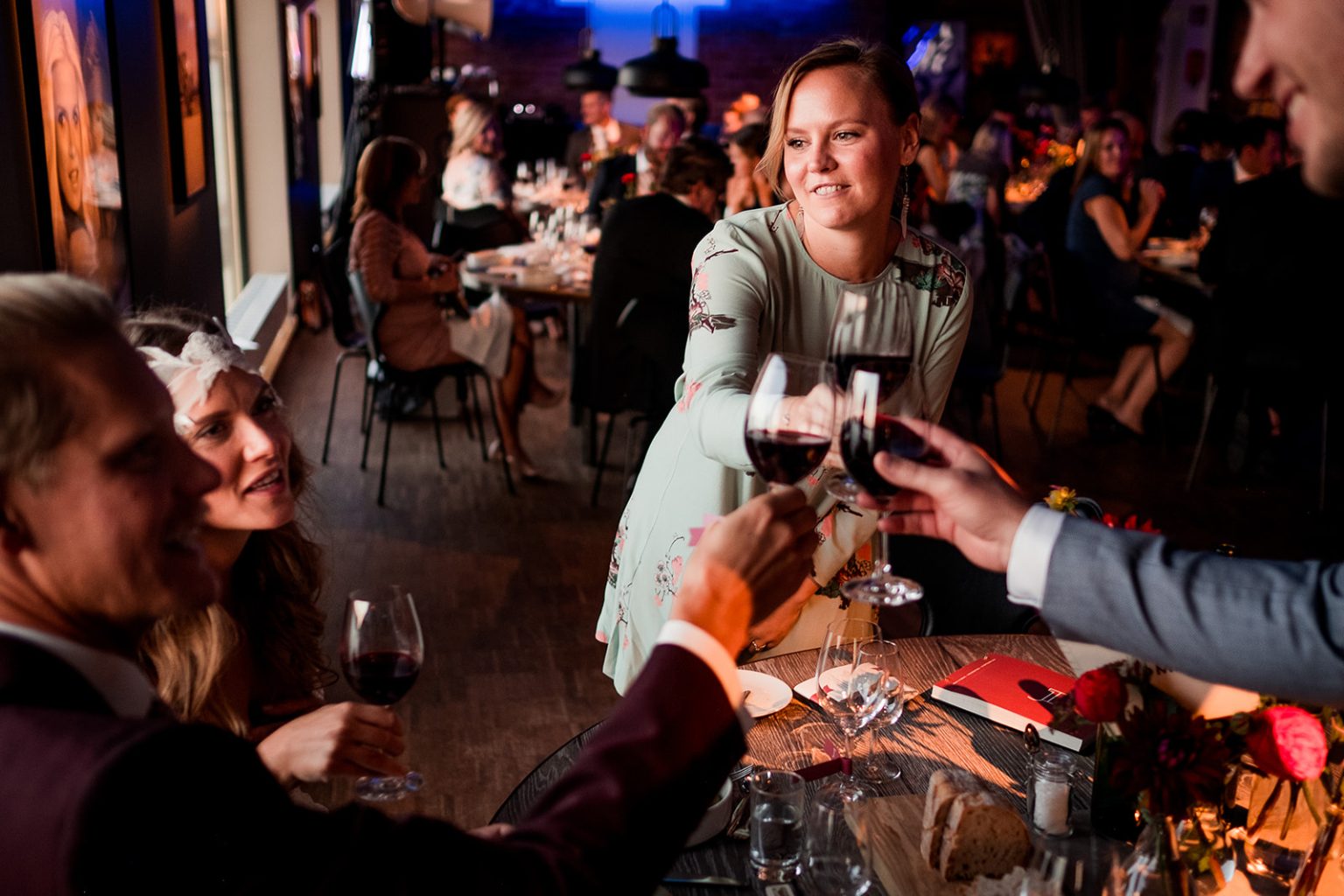 A toast during the wedding dinner at Fotografiska