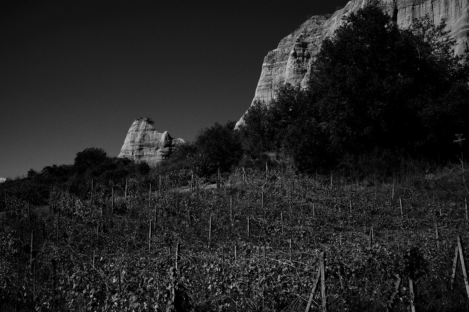 The stone lanes of Montone