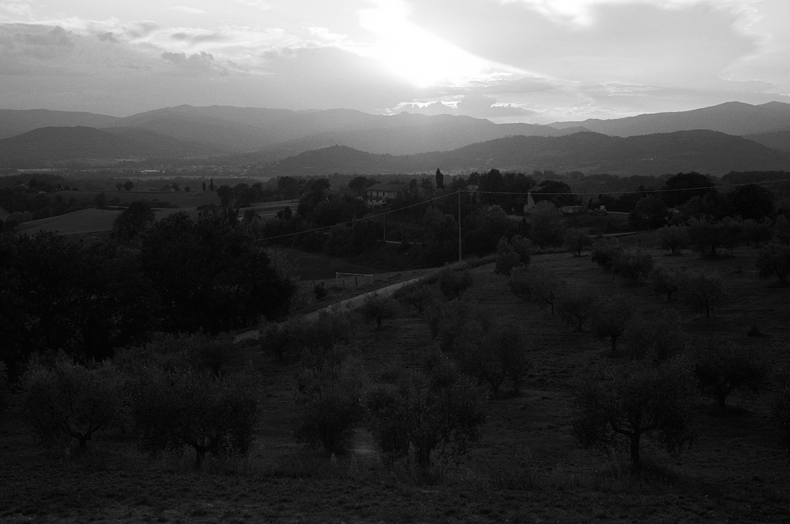 The stone lanes of Montone