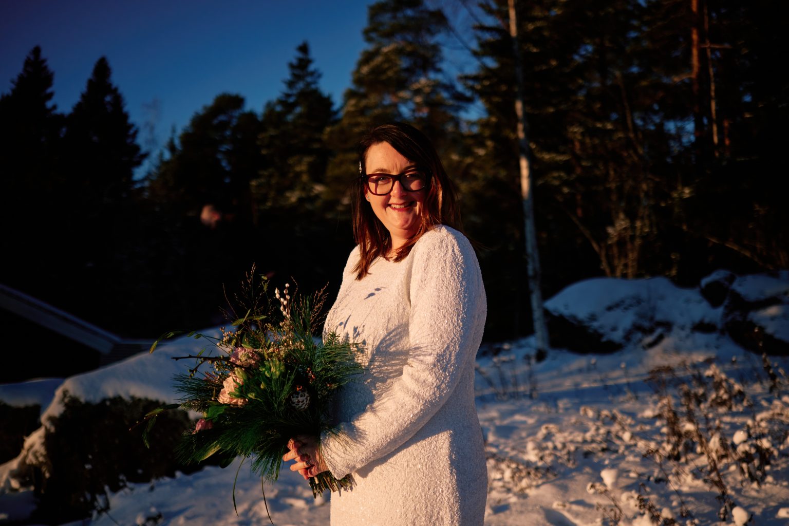 The bride among the winter pines, a Swedish winter elopement